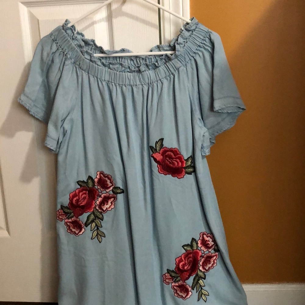 Off-the-shoulder blue dress with flowers SIZE: M